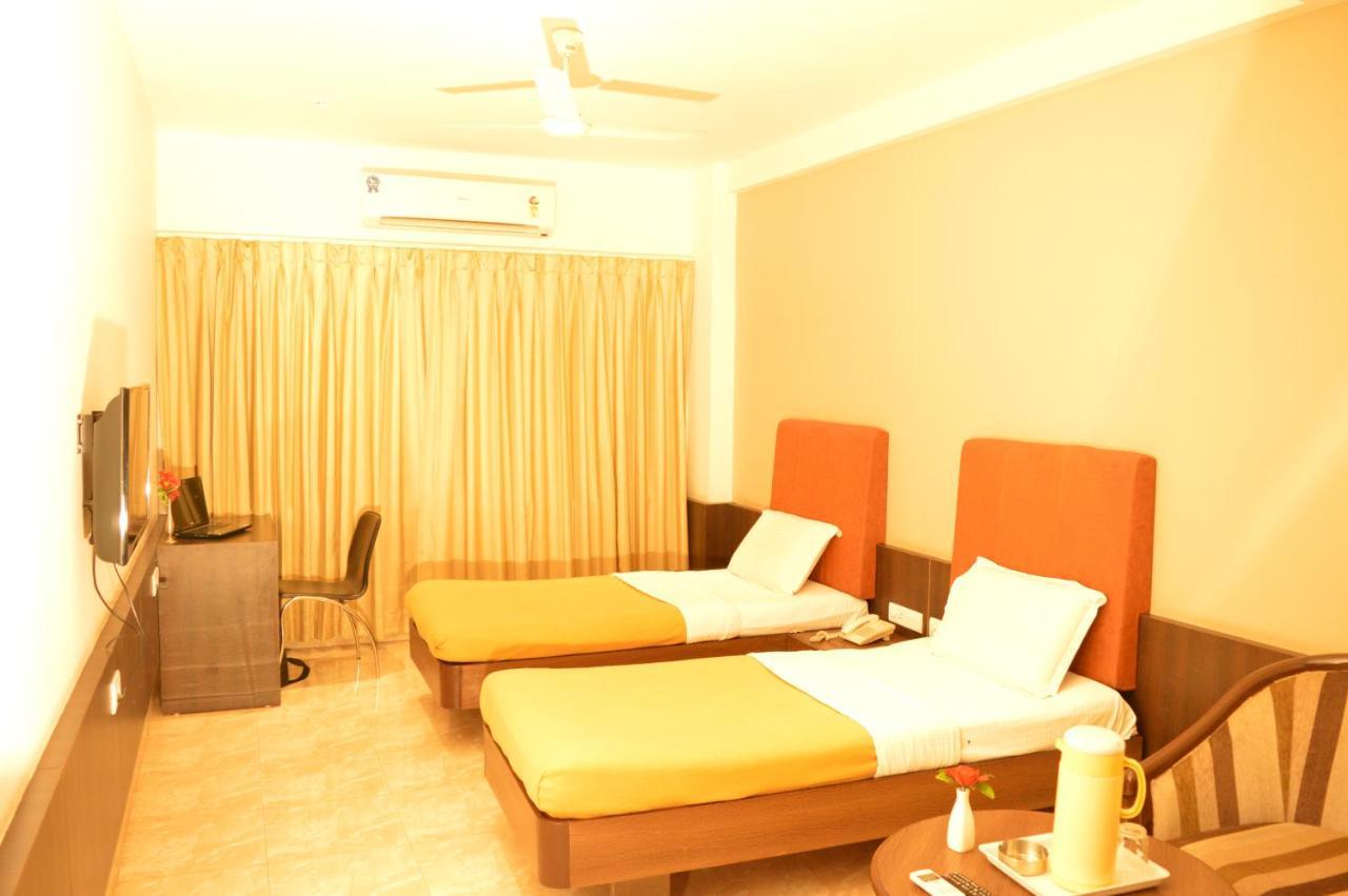 Hotel Prince Residency Bhuj Exterior photo
